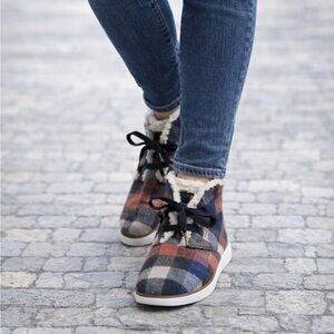 Cole Haan Womens Size 7 1/2B Plaid Wool Shearling Chukka Lace Up Ankle Boots
